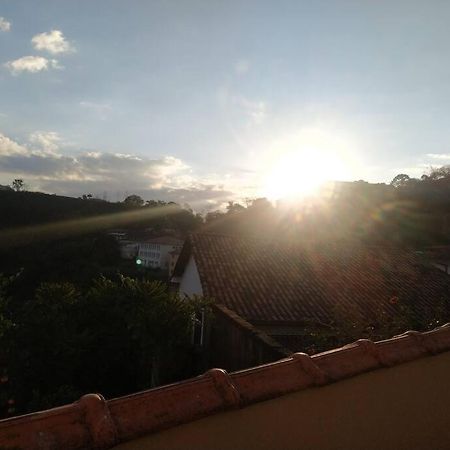 Estadia Das Gerais - Casa De Hospedes Adoravel Com Jacuzzi أورو بريتو المظهر الخارجي الصورة